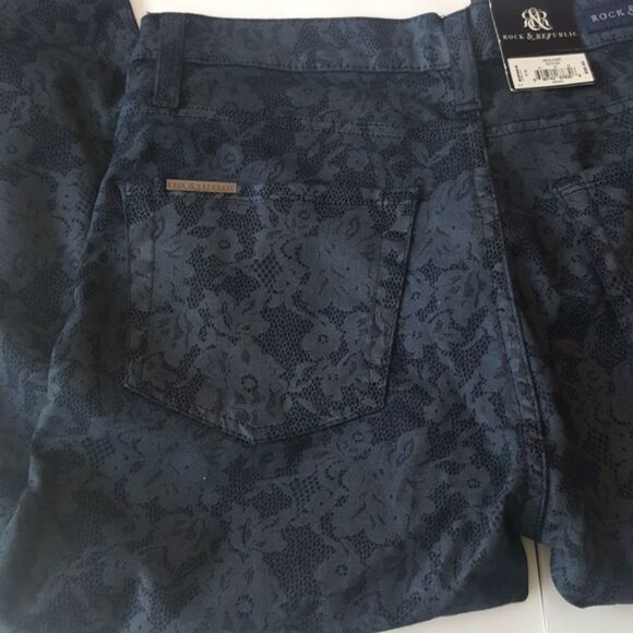 Rock & Republic Blue Flowered Jeans Size 8 - Picture 5 of 7